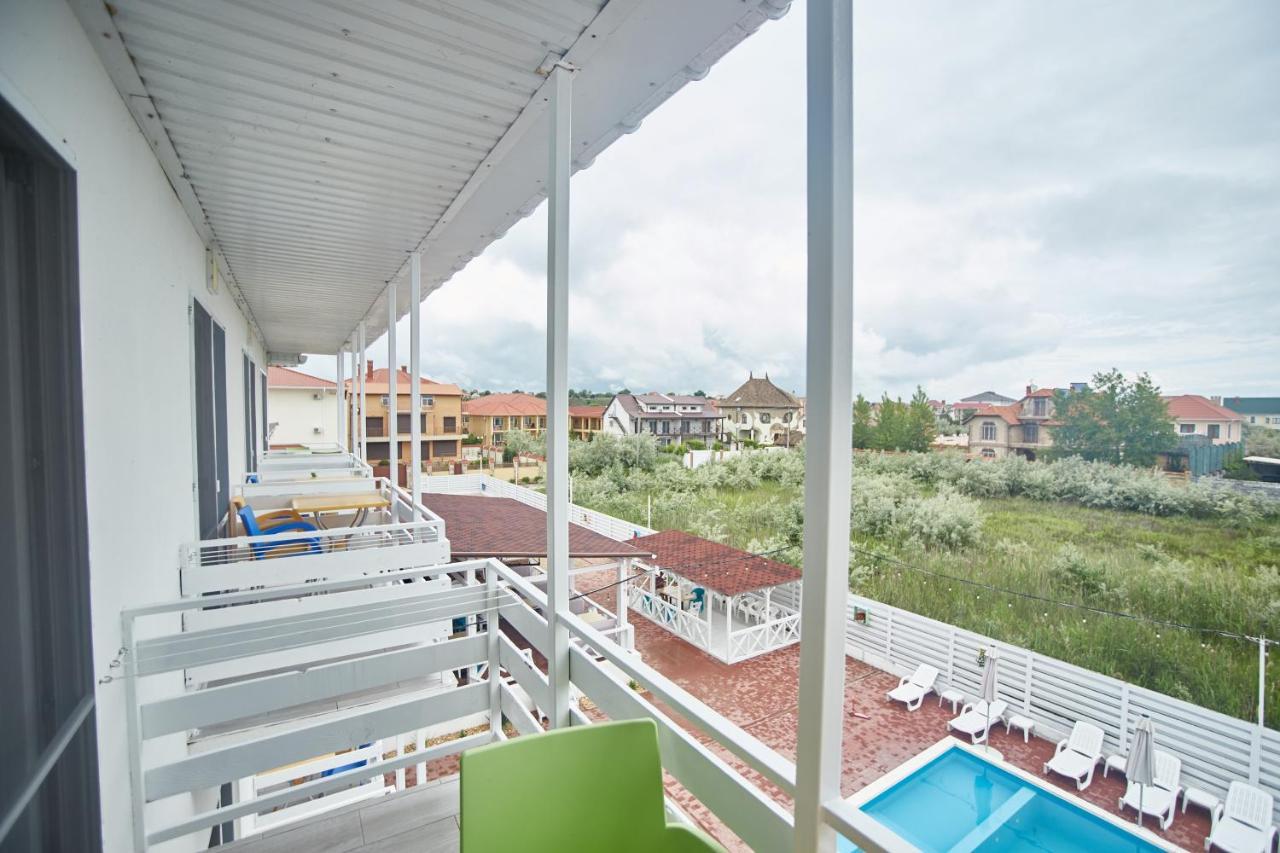 Family Hotel Happy Inn Zatoka Exteriör bild