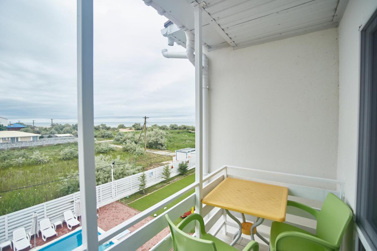 Family Hotel Happy Inn Zatoka Exteriör bild